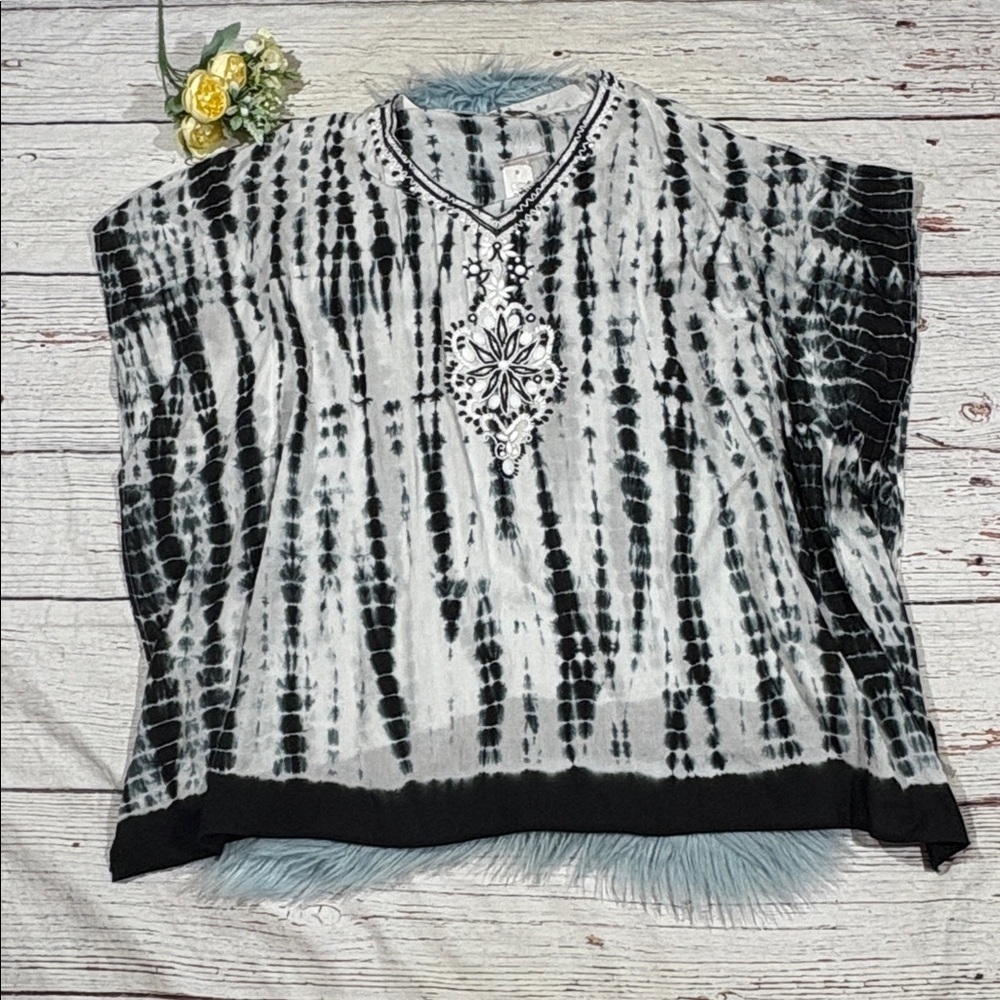 NWT Soft Surroundings Monochrome Beaded Tie-Dye Poncho Top